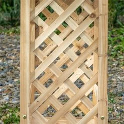 Outsunny Huerto Urbano Elevado De Madera 90x30x90 Cm Mesa De Cultivo De Jardín Con Estante Inferior Seto Decorativo Y 4 Orificios De Drenaje Para Plantas Macetas Flores Natural -Tienda de muebles de jardín 6f8682176018aa52fc86c180f3e92d49372b4d8f c662b3db2339423486ad717a2d98cb41