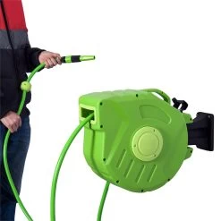 Outsunny Carrete Para Manguera Soporte Mural Portamanguera 20m Roll-up Automático Con Pistola De Pulverización Base De Pared Conector De Manguera Para Jardín Terraza -Tienda de muebles de jardín d8d49aba000f7b8985bc0a8cdefd3ebe6e3313f5 c7d12d0a380f4b5cbe929820417389c6