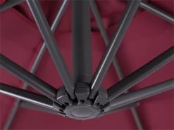 Sombrilla Voladiza De Poliéster Rojo/borgoña 300 Cm RAVENNA -Tienda de muebles de jardín db3924bca6eae1edd0f334db0f378bbacd93985b 3d778e046d9448a2a677fbdb1452d909