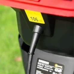 Outsunny Trituradora De Jardín 2500W Con 2 Cuchillas De Volteo Hasta Ø40 Mm De Ramas Bolsa De Recolección De 50L Y Ruedas Para Malas Hierbas 52x39x89 Cm Negro Y Rojo -Tienda de muebles de jardín efea9b1e21430c67f268f7bf36d3a8e620f6ed96 79fa81c44c3549f8a5ffe04d6dcf764c