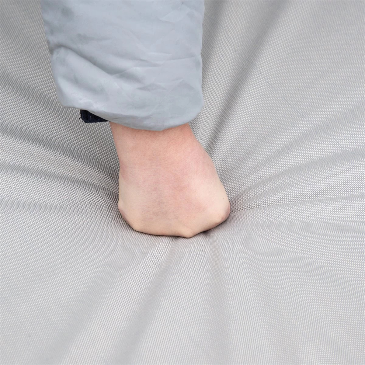 Outsunny Tumbona De Ratán Sintético Chaise Longue Con Respaldo Ajustable En 5 Posiciones Cojín Acolchado Y 2 Ruedas Para Jardín Terraza Acero 200x65x31 Cm Natural Y Beige 11 Outsunny Tumbona De Ratán Sintético Chaise Longue Con Respaldo Ajustable En 5 Posiciones Cojín Acolchado Y 2 Ruedas Para Jardín Terraza Acero 200x65x31 Cm Natural Y Beige - Imagen 9